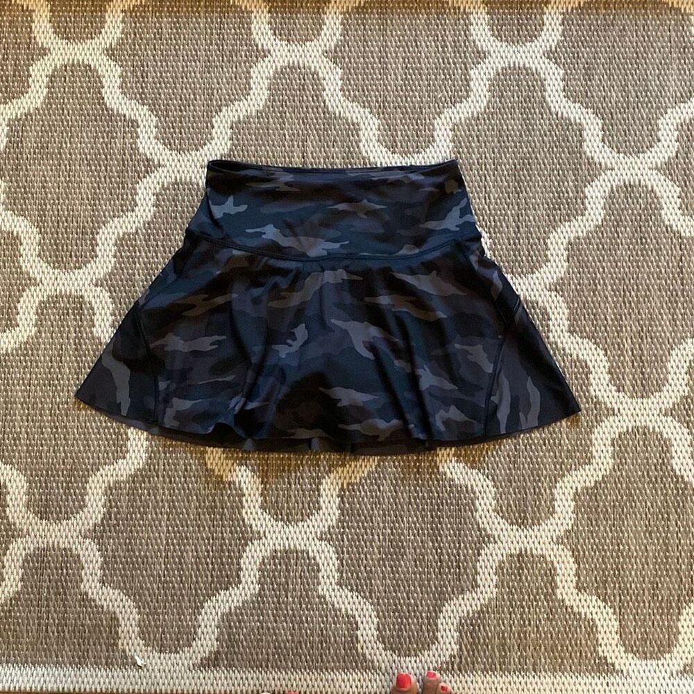 Athleta ace printed tennis skort 13.5 inseam size extra small